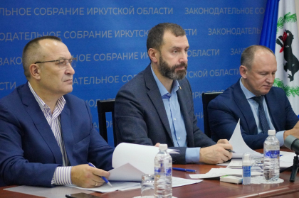 Александр Ведерников: обращение с жидкими бытовыми отходами на Байкале требует особого регулирования