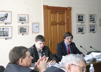Депутаты комитета по природопользованию предлагают рассмотреть на сессии депутатский запрос о ситуации со строительством Богучанской ГЭС