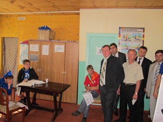 Анатолий Краснощек посетил детский оздоровительный лагерь «Огоньки» в Шелеховском районе