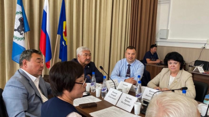 Развитие туризма на Байкале обсудили на выездном заседании общественной палаты при участии Ольги Носенко