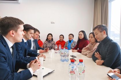 Депутаты Молодежного парламента встретились с представителями департамента образования города Чунцин