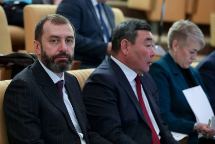 Законодательные инициативы по охране Байкала обсудили на парламентских слушаниях в Госдуме РФ