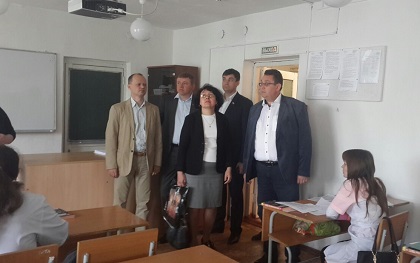 Дальнейшую судьбы медицинского училища в Нижнеудинске обсудили областные парламентарии в рамках поездки в территорию