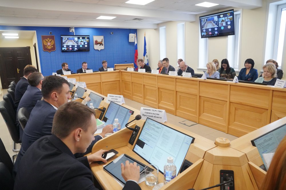 Комитет по госстроительству одобрил несколько законопроектов для принятия на сессии