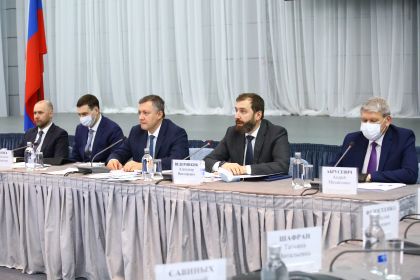 Александр Ведерников принял участие в заседании Регионального совета Иркутской области