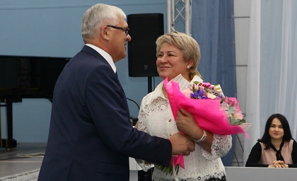 Депутаты поздравили Марину Седых с лидерством в рейтинге «25 женщин-руководителей российского бизнеса»