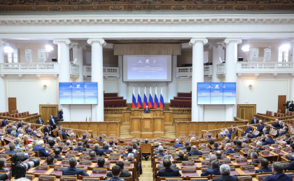 Владимир Путин обсудил меры поддержки участников спецоперации и состояние межбюджетных отношений с членами Совета законодателей РФ