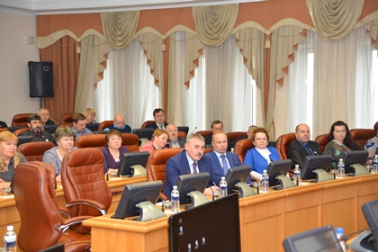 Стажировка для бюджетных комиссий муниципальных дум прошла в Законодательном Собрании