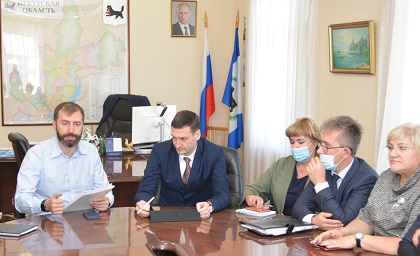 Александр Ведерников обсудил с депутатами повестку 34 сессии областного парламента