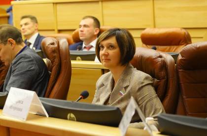 Председателем бюджетного комитета Законодательного Собрания избрана Наталья Дикусарова