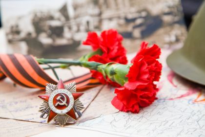 Александр Вепрев помог увековечить память героя-фронтовика в деревне Грязнушка Осинского района