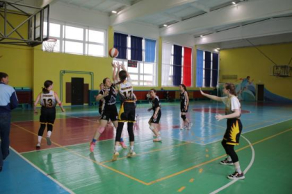Депутаты ЗакСобрания помогают популяризировать массовые виды спорта в Приангарье