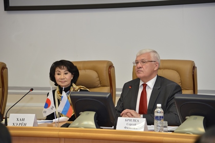 В Заксобрании прошла встреча с делегацией Парламента провинции Кёнсанбук-до Республики Корея