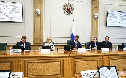 Сенатор Сергей Брилка принял участие во встрече с главой Росприроднадзора Светланой Радионовой