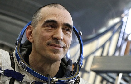 Сергей Брилка поздравил космонавта Анатолия Иванишина с государственной наградой