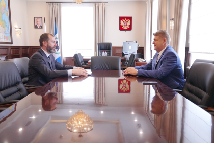 Анатолий Серышев и Александр Ведерников обсудили вопросы социально-экономического развития региона 