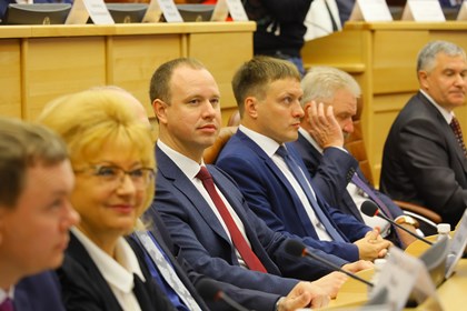 18 депутатов вошли в состав фракции КПРФ в областном парламенте
