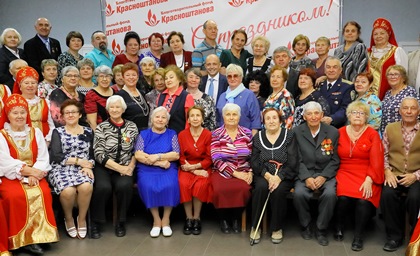 Сергей Сокол поздравил ветеранов Ленинского округа Иркутска с Днем пожилого человека