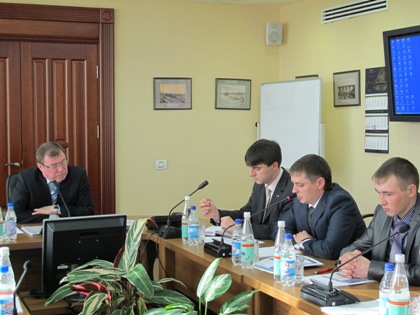 Депутат Анатолий Краснощек провел совещание с молодежным кадровым резервом 