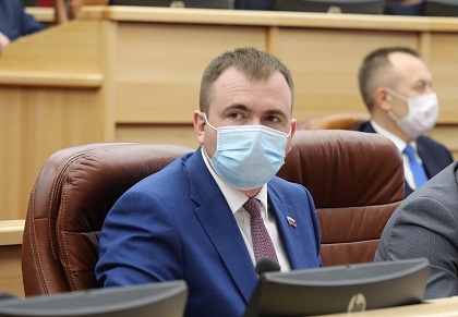 Виталий Перетолчин и Степан Франтенко изменили профиль работы в Законодательном Собрании региона 