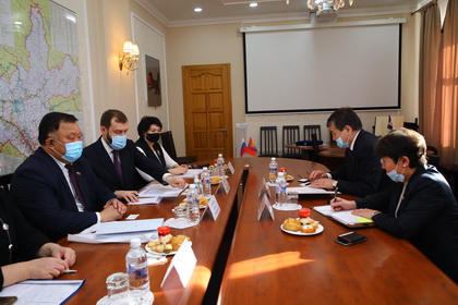 Генеральный консул Монголии побывал с визитом в Законодательном Собрании Иркутской области