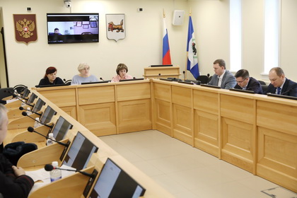 Комиссия по Регламенту одобрила кандидатуры для награждения почетными грамотами Заксобрания