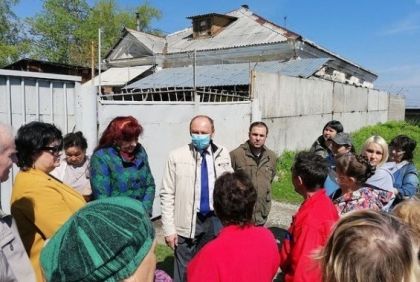 Депутаты встретились с ангарчанами в рамках работы над парламентским запросом о деятельности утилизирующего отходы предприятия