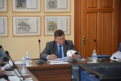 Комитет по госстроительству рекомендовал Заксобранию утвердить список кандидатов в члены Общественной палаты
