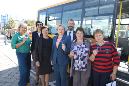 42 новых школьных автобуса получили муниципалитеты к началу учебного года
