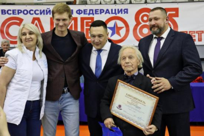Награды и благодарности ЗакСобрания получили заслуженные тренеры и спортсмены на открытии турнира в рамках проекта «Zа самбо»