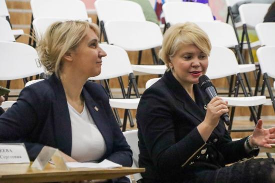Наталья Дикусарова приняла участие в открытии Года семьи в Иркутске вместе с активистками женских организаций