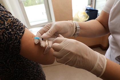 В Законодательном Собрании Иркутской области провели вакцинацию от гриппа