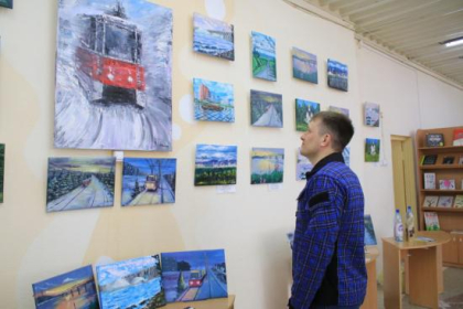 Артём Лобков поддержал арт-выставку, посвящённую 50-летию Усть-Илимска