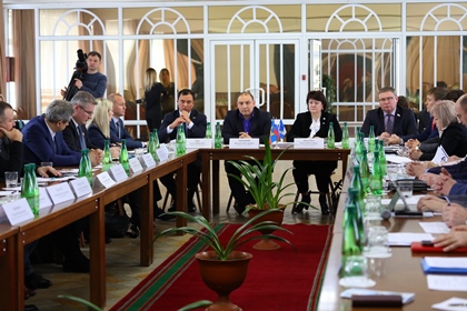 Проблемы и перспективы развития моногородов Приангарья обсудили на круглом столе Заксобрания в Усолье-Сибирском 