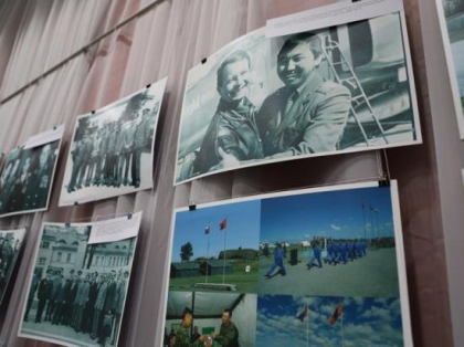 Фотовыставка «Плечом к плечу — в едином строю» открылась в Иркутске в честь 85-летия победы у Халхин-Гола