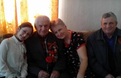 Ветеранов Тулуна и Тулунского района поздравил депутат Денис Шершнёв