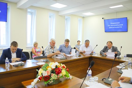 Вопросы обеспеченности региона медицинскими кадрами обсудили на примере Куйтунской районной больницы