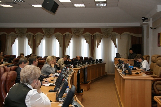 Депутаты областного парламента в нулевом чтении обсудили проект регионального бюджета на 2012 год 