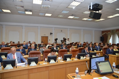 Закон об исполнении областного бюджета за прошлый год принят Законодательным Собранием
