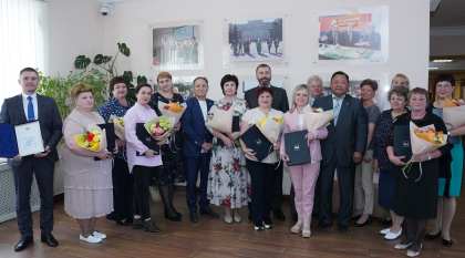 В Законодательном Собрании наградили лучших соцработников Иркутской области