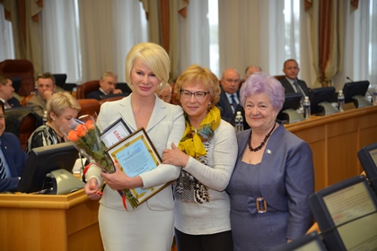 Солдатские матери Прибайкалья поблагодарили за помощь Ирину Синцову и Нину Чекотову