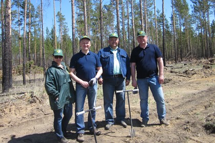 Депутаты Заксобрания приняли участие в мероприятиях Всероссийского дня посадки леса
