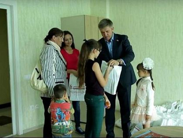 Подготовить детей из многодетных и малообеспеченных семей Иркутска к школе помог фонд Алексей Красноштанова