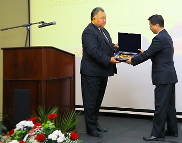 Законодательное Собрание отметило вклад Генерального консульства КНР в Иркутске в развитие двустороннего сотрудничества