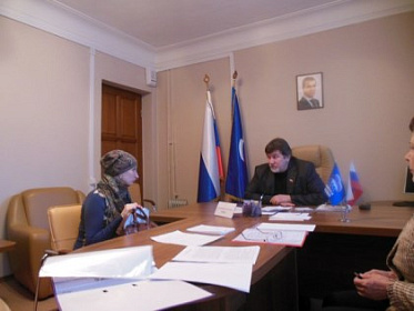 Гражданке Украины помог получить разрешение на временное проживание в РФ  Анатолий Дубас 