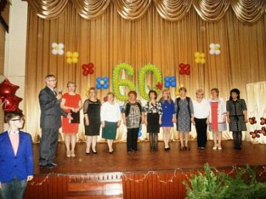 Сертификаты на оргтехнику подарил на юбилей школе №3 Братска Георгий Любенков