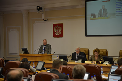 Депутаты заслушали доклады Валерия Лукина и Светланы Семеновой по результатам их работы в 2013 году