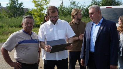 Депутаты Законодательного Собрания продолжают поездку по территориям