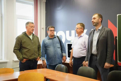 Депутаты ЗС посетили объекты образования Черемховского района