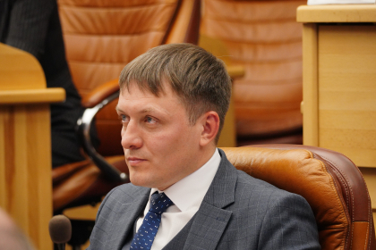 Депутат ЗС Артём Лобков вошел в число победителей конкурса «Лидеры России. Политика»